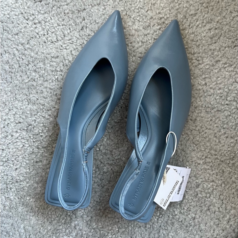 STRADIVARIUS Slingback court shoes with kitten heel